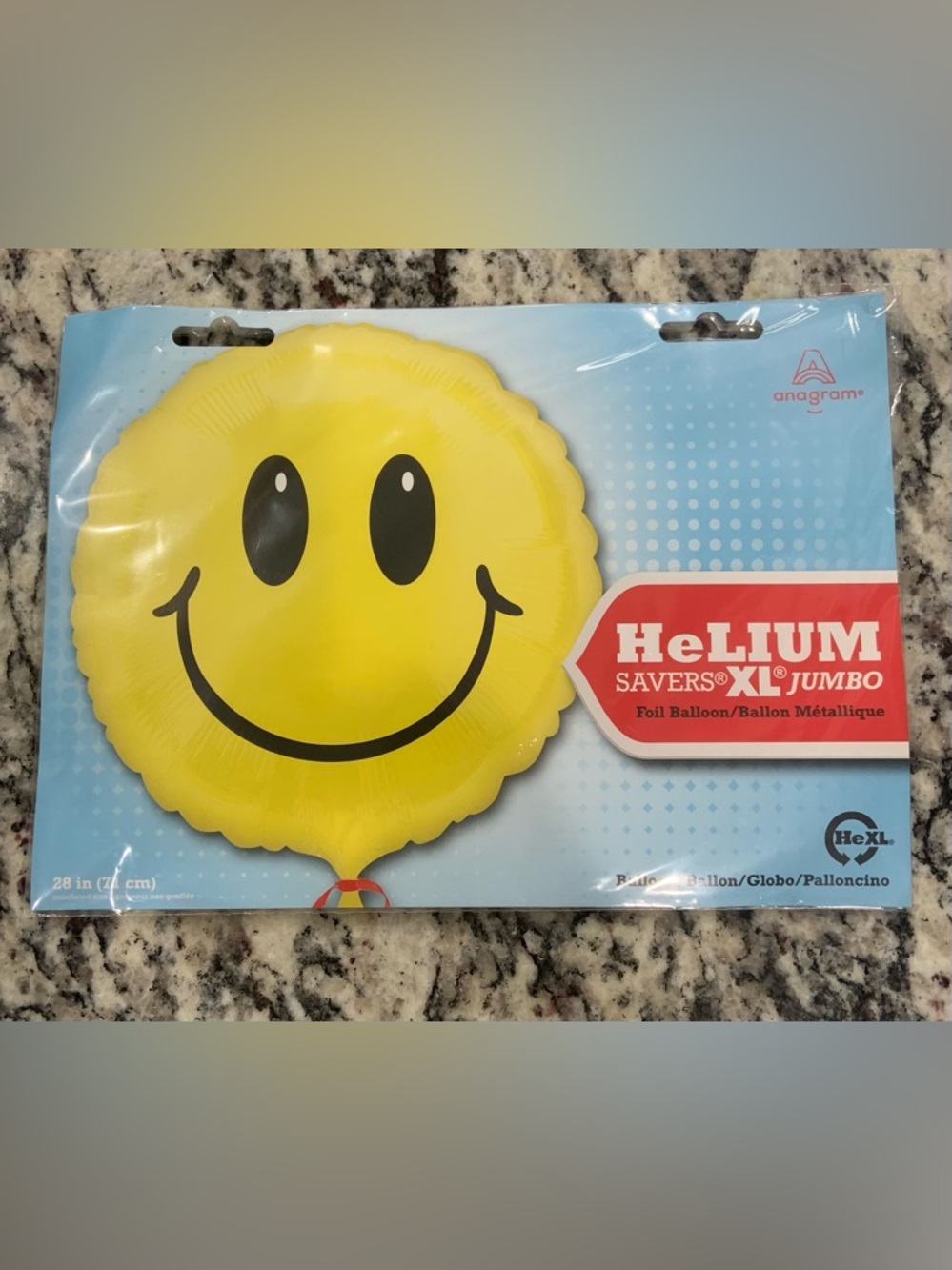 HeLIUM Savers XL Jumbo Yellow Smiley Face Foil Balloon- BNWT